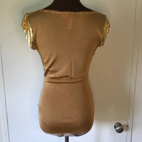 Charlotte Tarantola Going Out Top - Picture 4 of 11